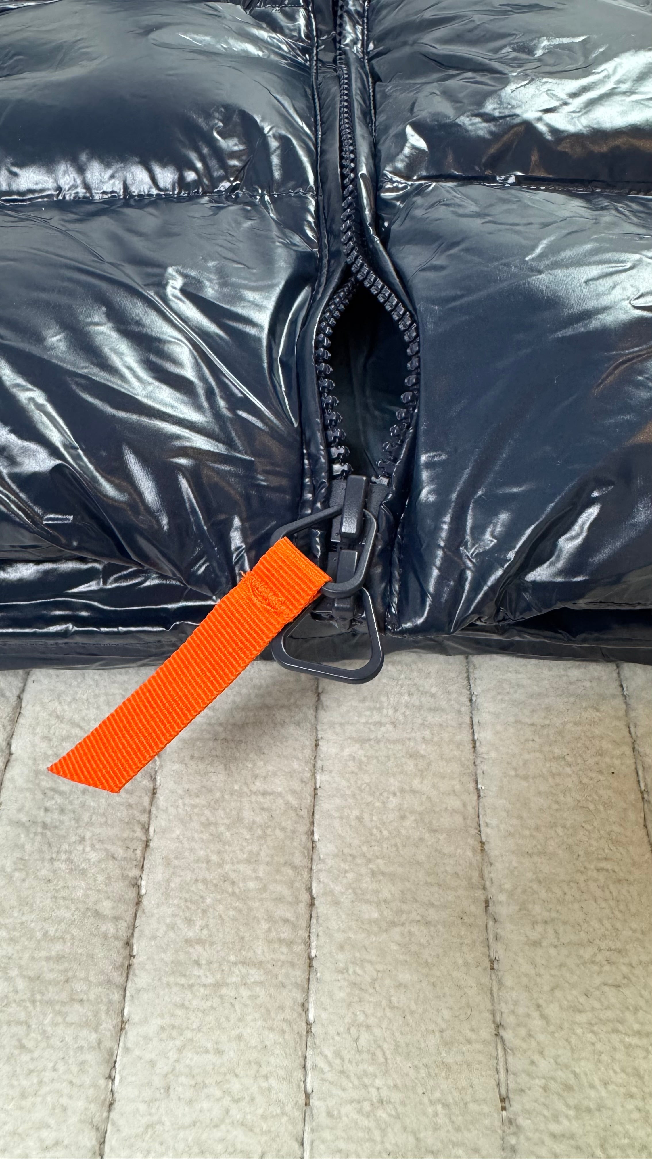 4. Doudoune Gertrude bleu foncée